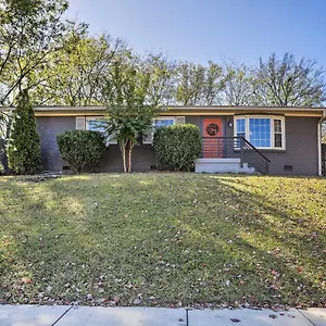  Holiday home Walk To Music Row In Edgehill!